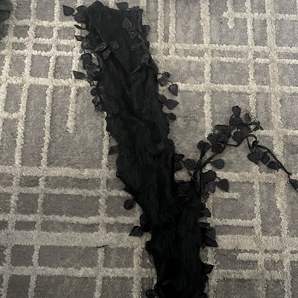 Black lace scarf